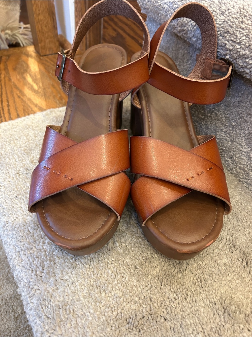 Universal Thread Tan Brown leather Crisscross Ankle Strap Sandals